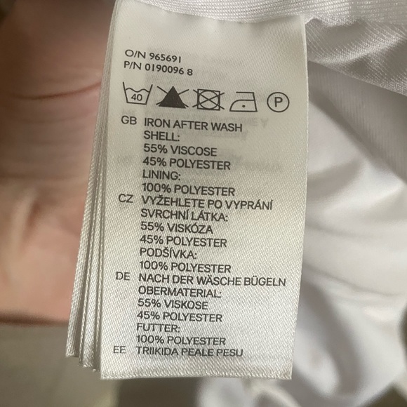 White drapey cami from H&M - Picture 8 of 8